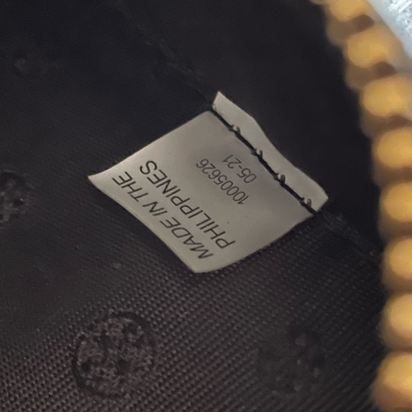 New , tory burch britten small top handle case crossbody - Picture 9 of 15